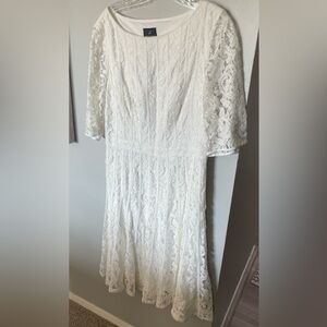 Adrianna Papell White Lace Lined Dress size 14